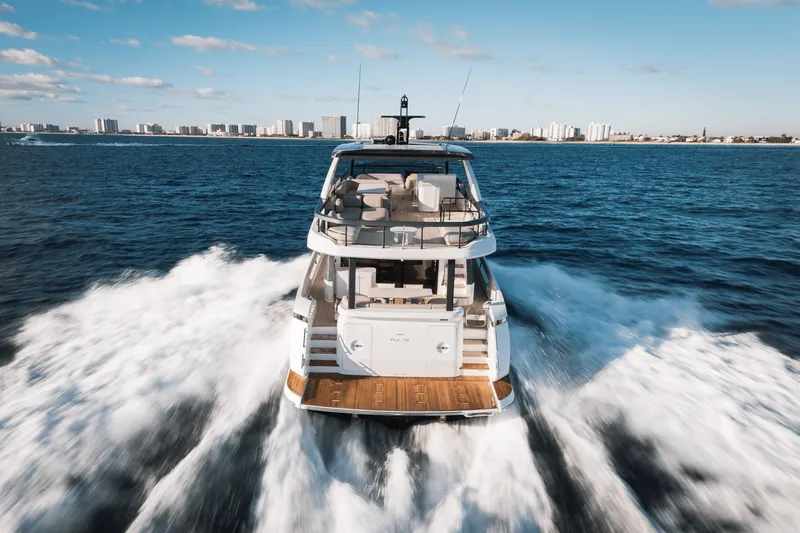 Slide: The Image of Azimut Fly 72 2026 - 17