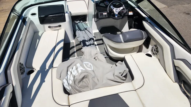 Slide: The Image of Yamaha AR 192 2016 - 13