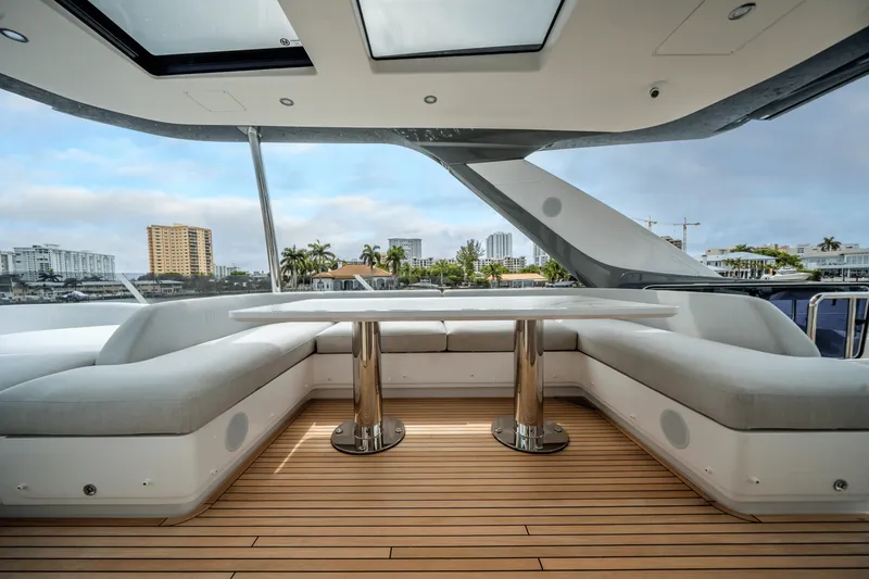 Slide: The Image of Azimut Fly 78 2026 - 22