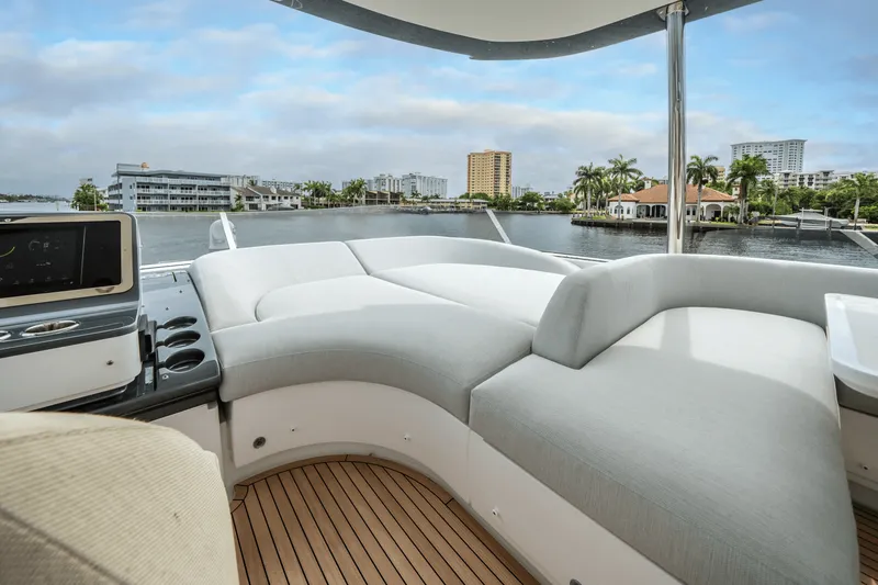 Slide: The Image of Azimut Fly 78 2026 - 24