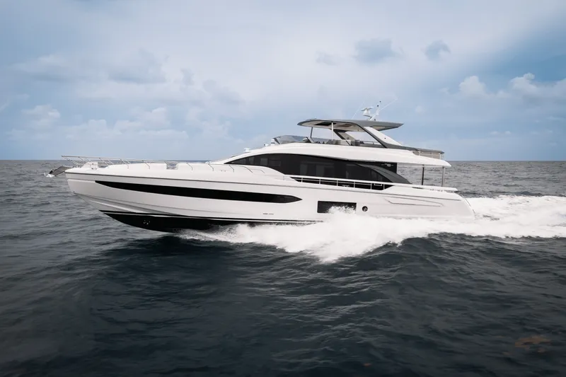 Slide: The Image of Azimut Fly 78 2026 - 3
