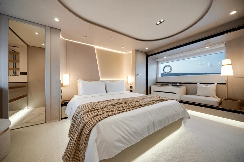 Slide: The Image of Azimut Fly 78 2026 - 40