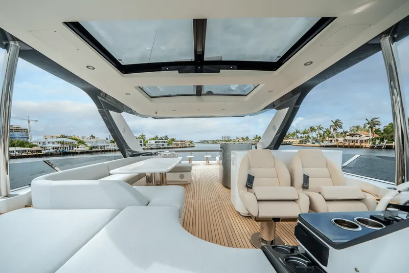 Slide: The Image of Azimut Fly 78 2026 - 25