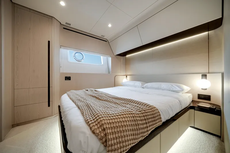 Slide: The Image of Azimut Fly 78 2026 - 55