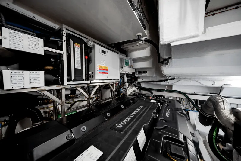 Slide: The Image of Azimut Fly 78 2026 - 84