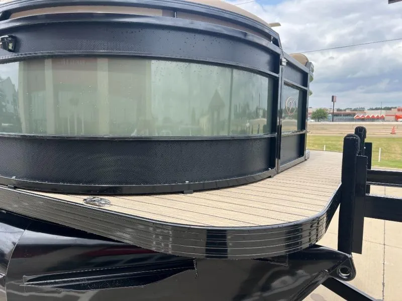 Slide: The Image of Veranda VR235VLI 2026 - 16