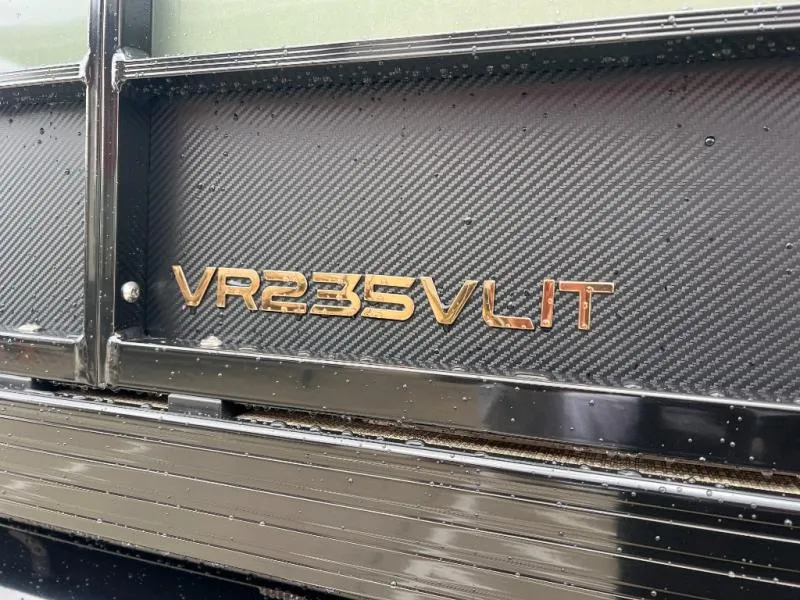 Slide: The Image of Veranda VR235VLI 2026 - 11