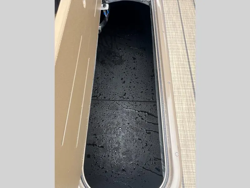 Slide: The Image of Veranda VR235VLI 2026 - 21