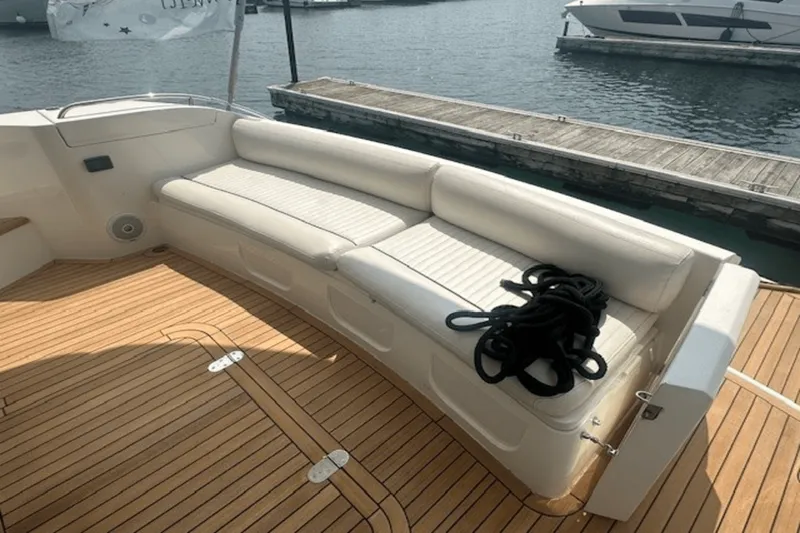 Slide: The Image of Viking 52 FLYBRIDGE 1998 - 17