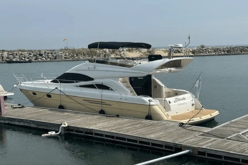 Slide: The Image of Viking 52 FLYBRIDGE 1998 - 2