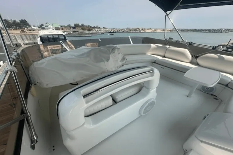 Slide: The Image of Viking 52 FLYBRIDGE 1998 - 22