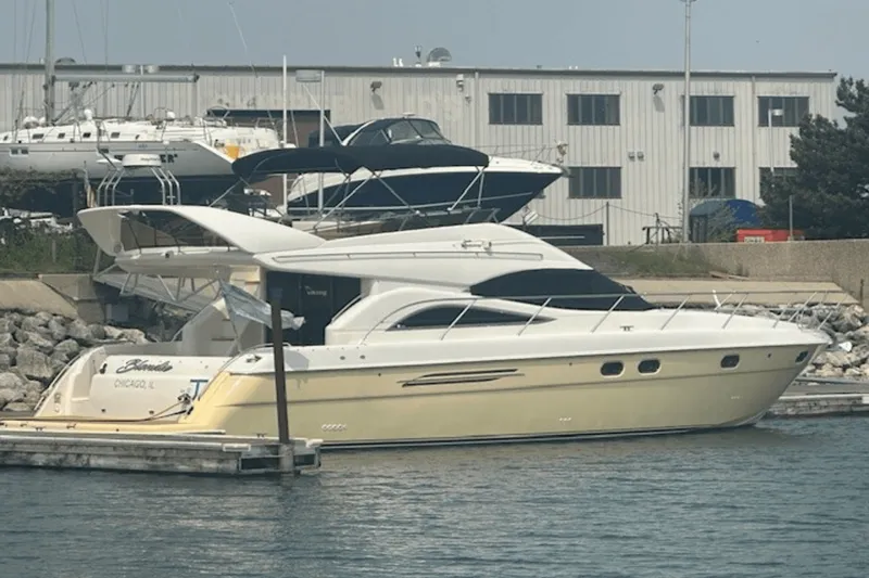 Slide: The Image of Viking 52 FLYBRIDGE 1998 - 3