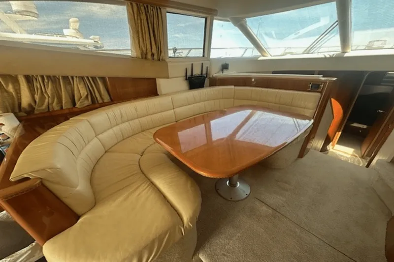 Slide: The Image of Viking 52 FLYBRIDGE 1998 - 34