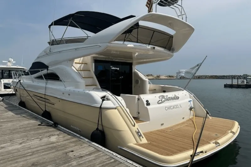 Slide: The Image of Viking 52 FLYBRIDGE 1998 - 6