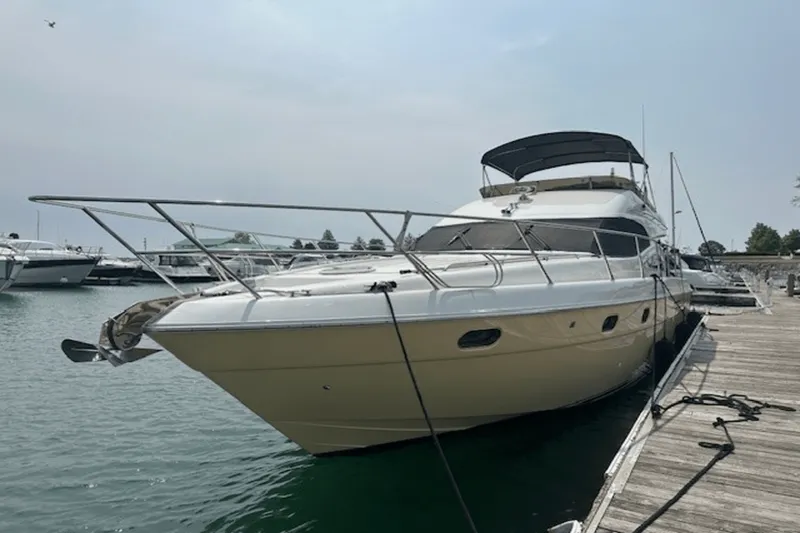 Slide: The Image of Viking 52 FLYBRIDGE 1998 - 7