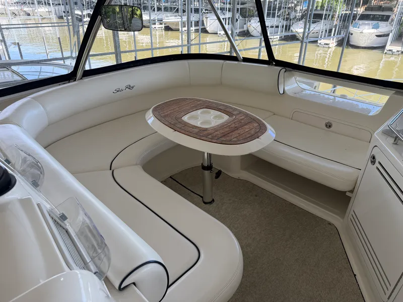 Slide: The Image of Sea Ray 550 SEDAN BRIDGE 2005 - 14