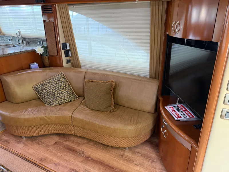 Slide: The Image of Sea Ray 550 SEDAN BRIDGE 2005 - 27