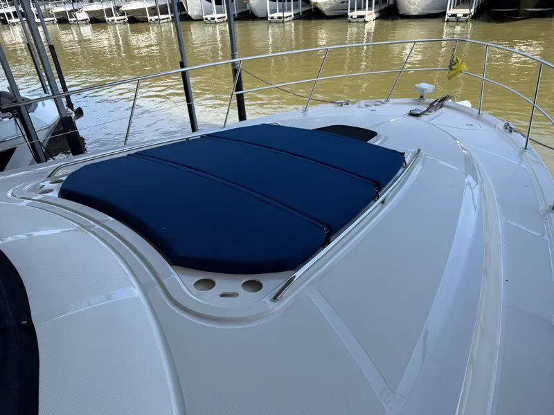 Slide: The Image of Sea Ray 550 SEDAN BRIDGE 2005 - 7