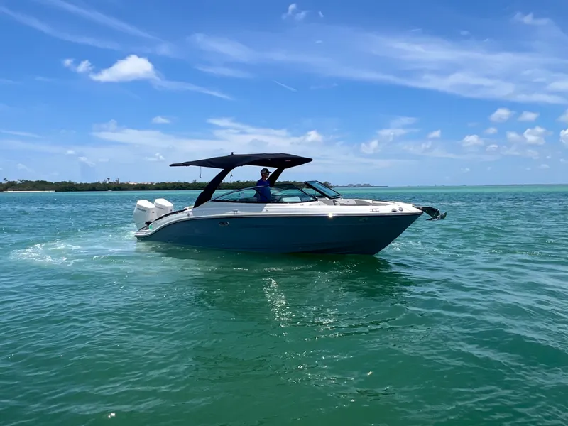 Slide: The Image of Sea Ray SLX 280 Outboard 2026 - 11