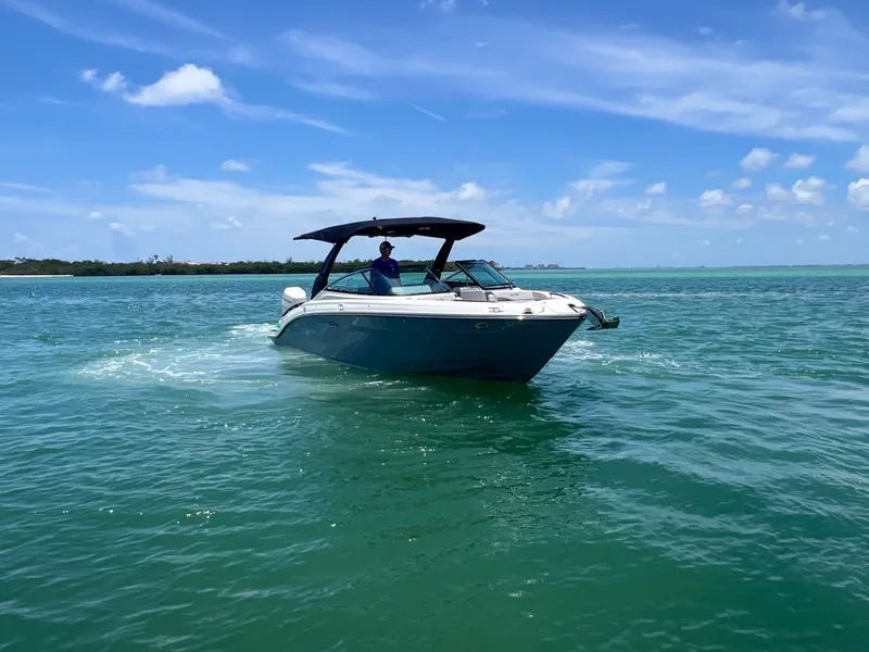Slide: The Image of Sea Ray SLX 280 Outboard 2026 - 9