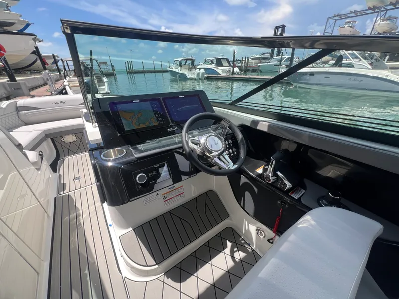 Slide: The Image of Sea Ray SLX 280 Outboard 2026 - 46