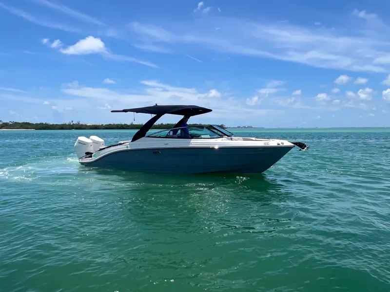 Slide: The Image of Sea Ray SLX 280 Outboard 2026 - 12