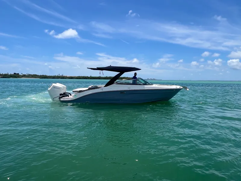 Slide: The Image of Sea Ray SLX 280 Outboard 2026 - 15
