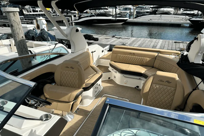 Slide: The Image of Sea Ray 250 SLX 2019 - 11