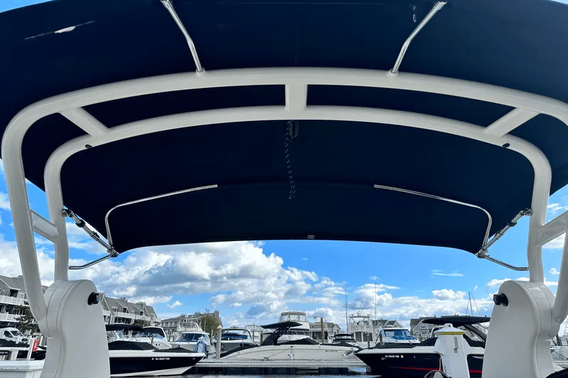 Slide: The Image of Sea Ray 250 SLX 2019 - 18