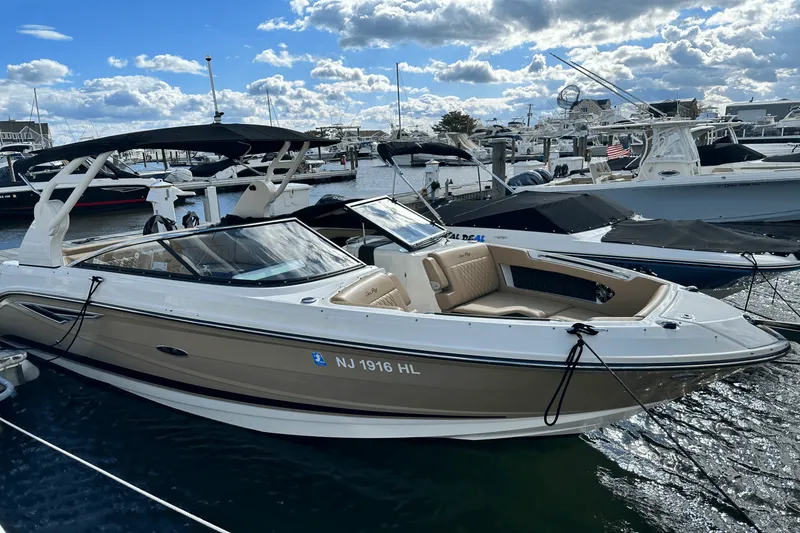 Slide: The Image of Sea Ray 250 SLX 2019 - 2