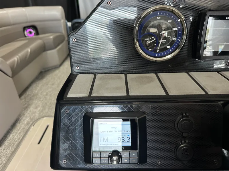 Slide: The Image of Premier 230 SUNSATION TRITOON 2024 - 51