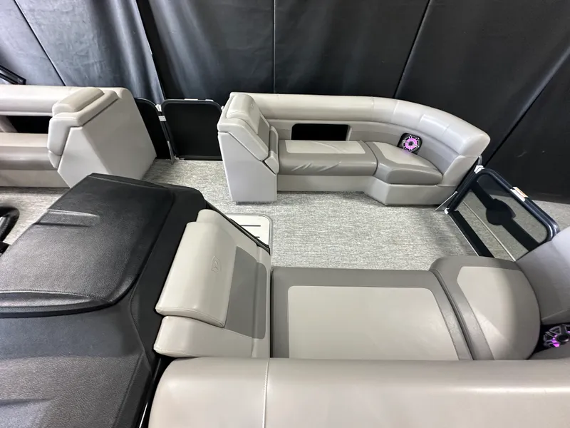 Slide: The Image of Premier 230 SUNSATION TRITOON 2024 - 6