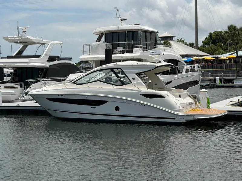 Slide: The Image of Sea Ray Sundancer 350 Coupe 2019 - 2
