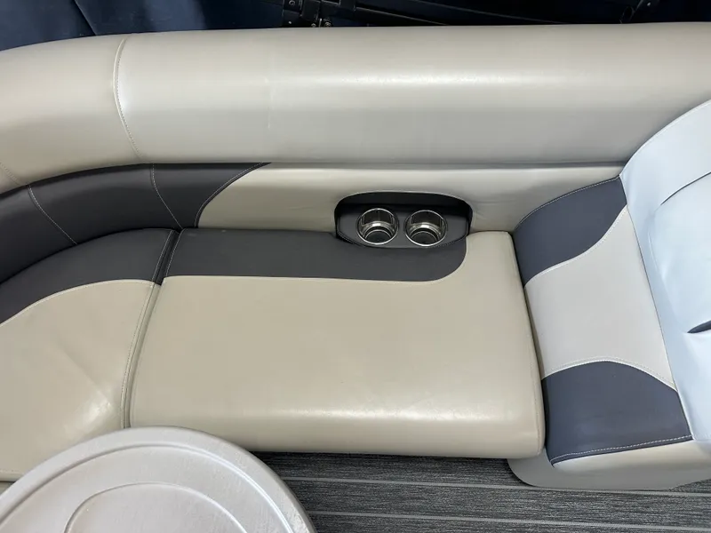 Slide: The Image of Premier 230 SUNSATION TRITOON 2023 - 23