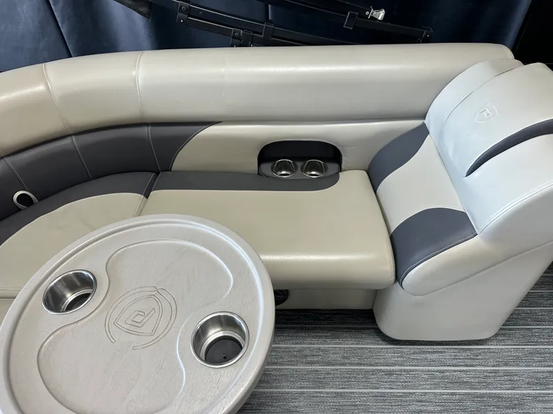 Slide: The Image of Premier 230 SUNSATION TRITOON 2023 - 22