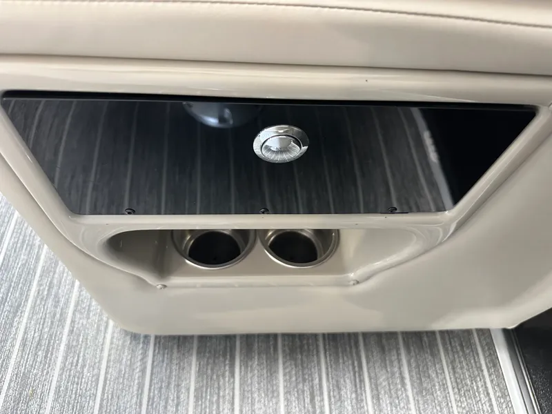 Slide: The Image of Premier 230 SUNSATION TRITOON 2023 - 28