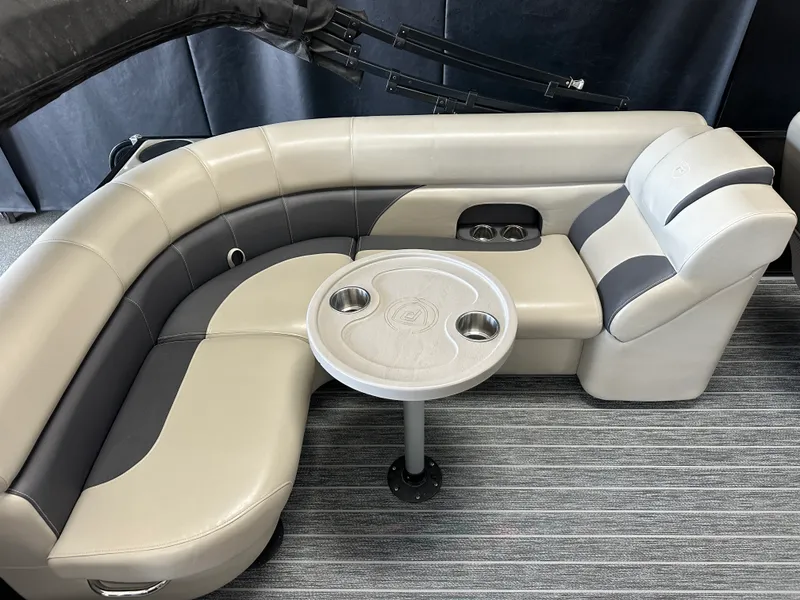 Slide: The Image of Premier 230 SUNSATION TRITOON 2023 - 18