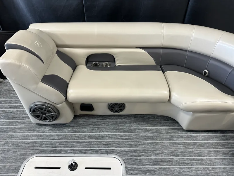 Slide: The Image of Premier 230 SUNSATION TRITOON 2023 - 50