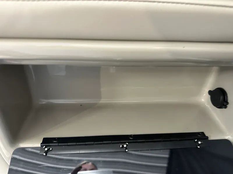 Slide: The Image of Premier 230 SUNSATION TRITOON 2023 - 29