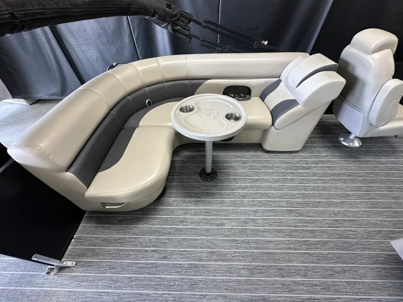 Slide: The Image of Premier 230 SUNSATION TRITOON 2023 - 17
