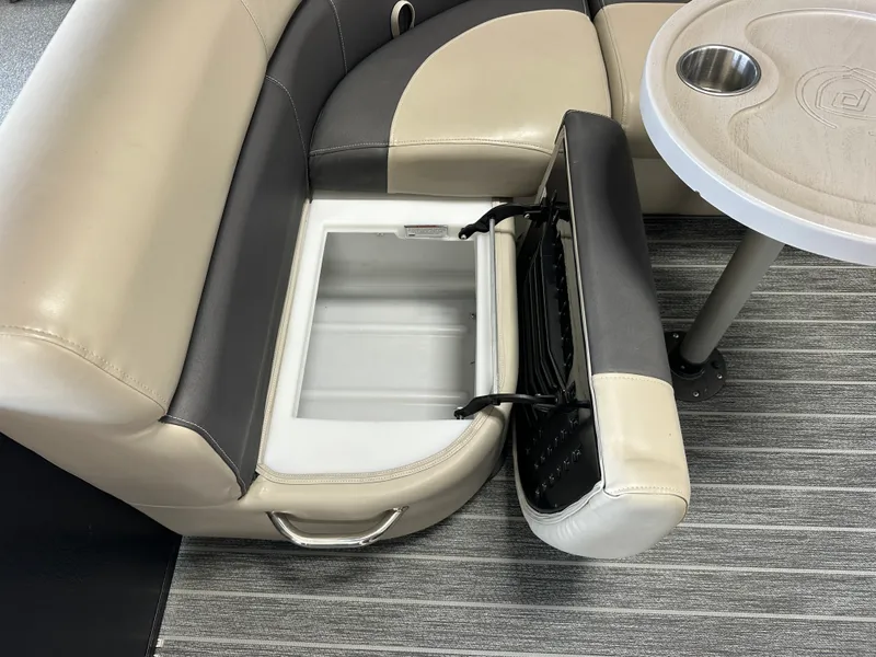 Slide: The Image of Premier 230 SUNSATION TRITOON 2023 - 20