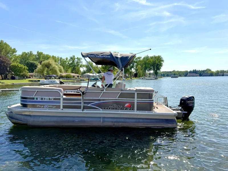 The Image of Tracker PARTY BARGE 20 2015 - 0