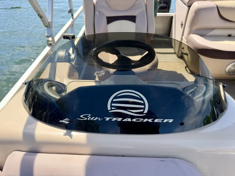 Slide: The Image of Tracker PARTY BARGE 20 2015 - 12
