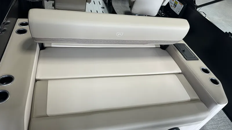 Slide: The Image of Premier 210 SUNSATION 2026 - 15