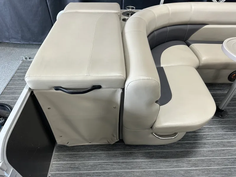 Slide: The Image of Premier 230 SUNSATION TRITOON 2023 - 17