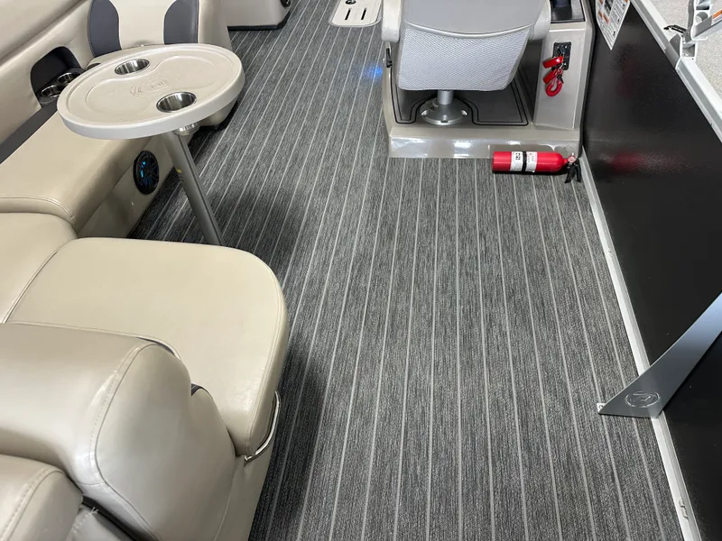 Slide: The Image of Premier 230 SUNSATION TRITOON 2023 - 19