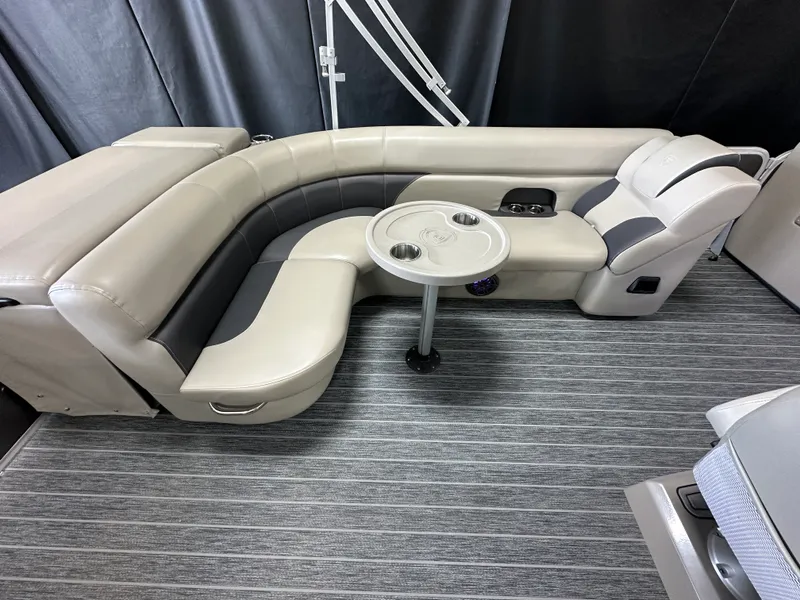 Slide: The Image of Premier 230 SUNSATION TRITOON 2023 - 20