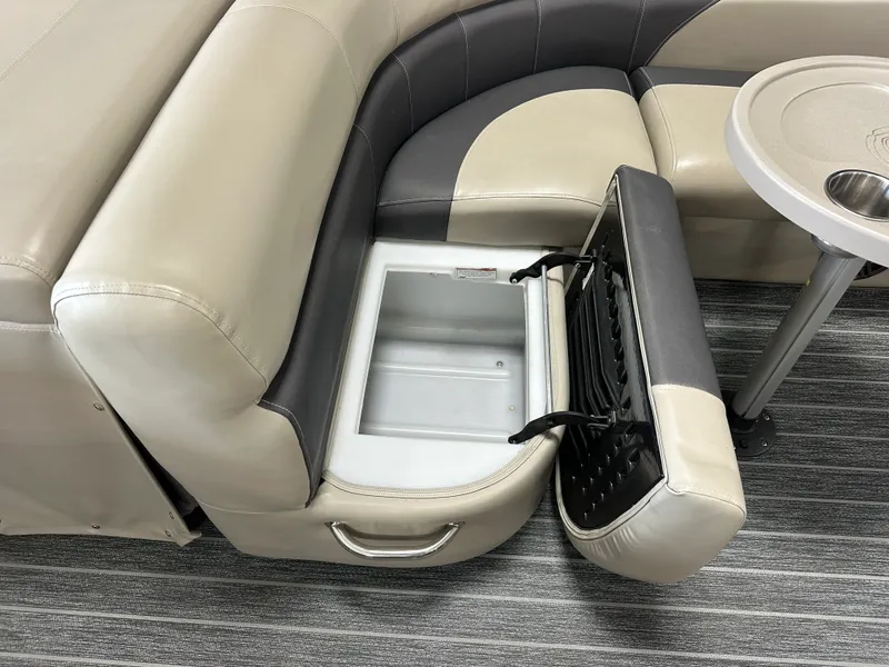Slide: The Image of Premier 230 SUNSATION TRITOON 2023 - 22