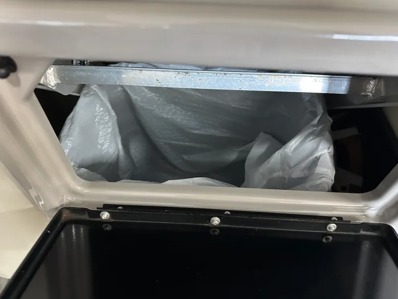 Slide: The Image of Premier 230 SUNSATION TRITOON 2023 - 32