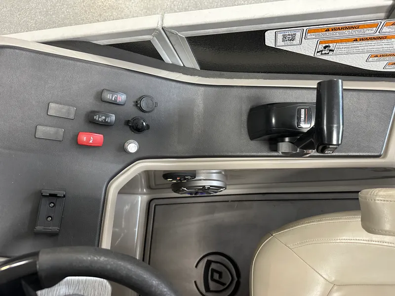 Slide: The Image of Premier 230 SUNSATION TRITOON 2023 - 34
